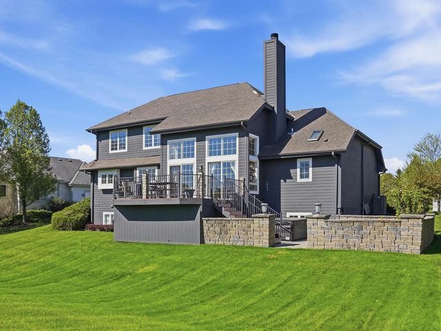 W126N6432 Willow COURT, Menomonee Falls, WI 53051