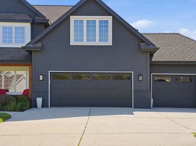 W126N6432 Willow COURT, Menomonee Falls, WI 53051
