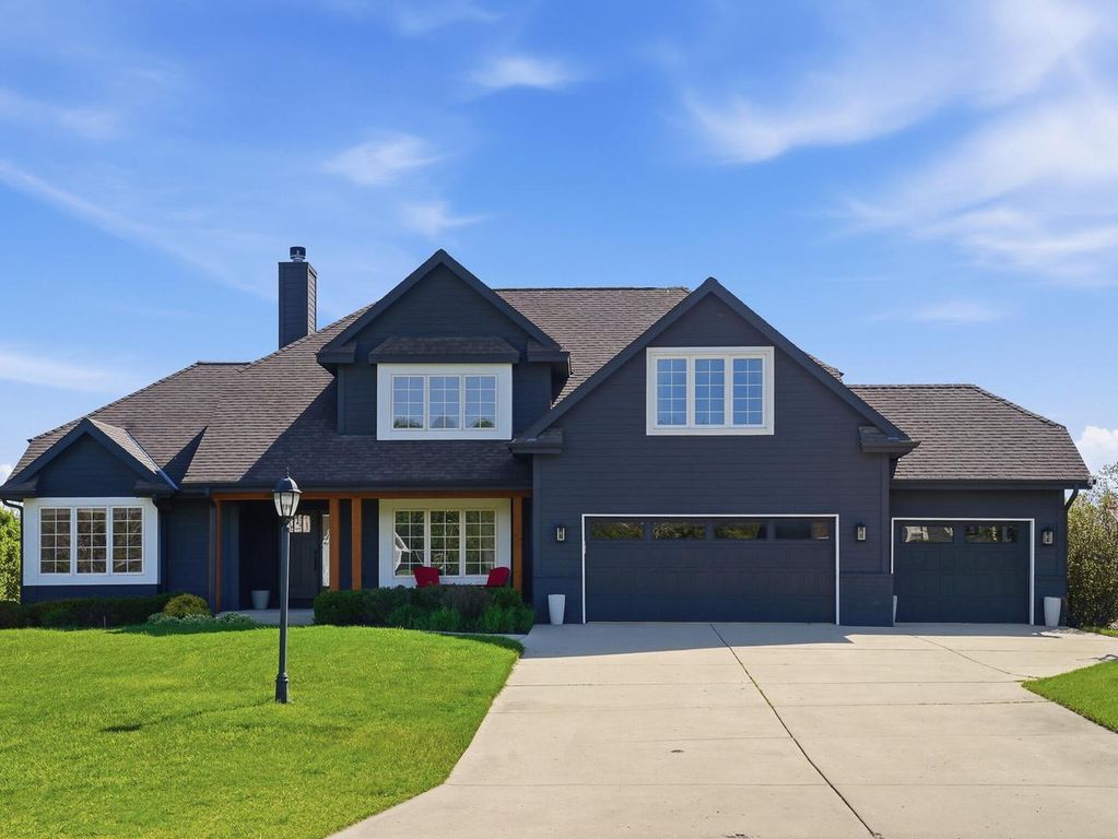 W126N6432 Willow COURT, Menomonee Falls, WI 53051