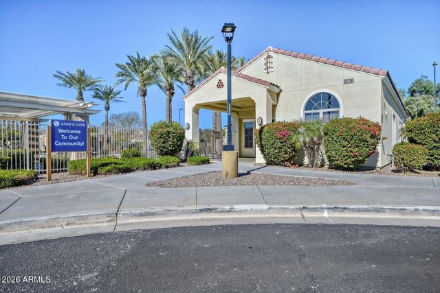 2220 S BUCKAROO Trail, Gilbert, AZ 85295