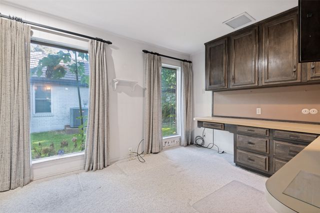 6101 Circleview Drive, Haltom City, TX 76180