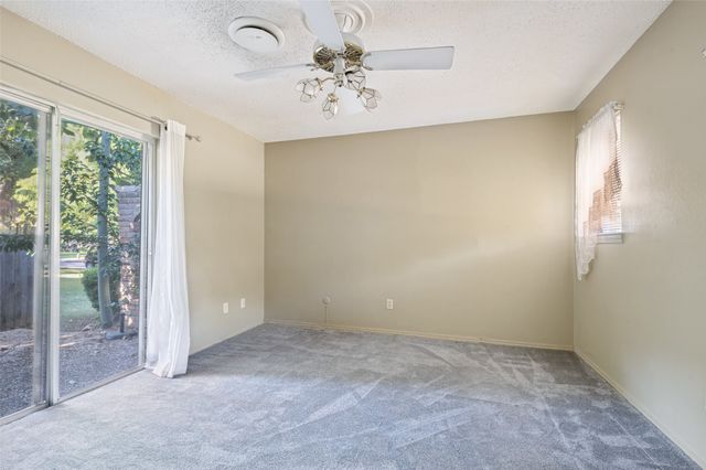 6101 Circleview Drive, Haltom City, TX 76180