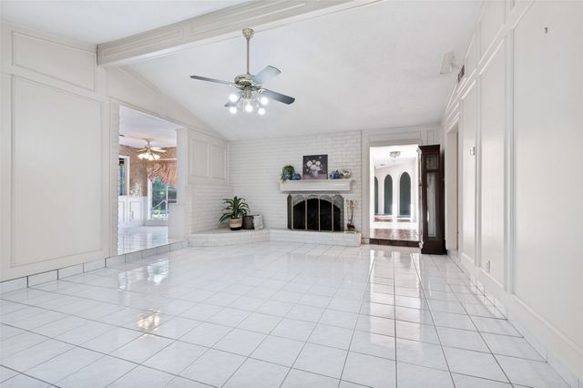 6101 Circleview Drive, Haltom City, TX 76180