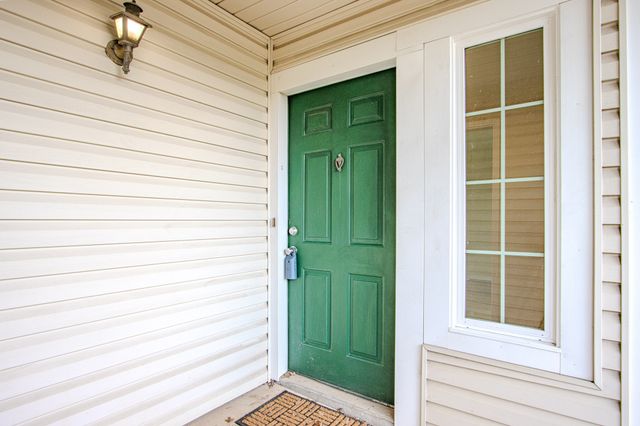 831 Creekside Drive, Lewisville, TX 75067