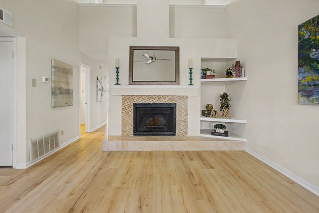 831 Creekside Drive, Lewisville, TX 75067
