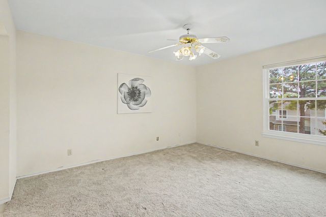 831 Creekside Drive, Lewisville, TX 75067