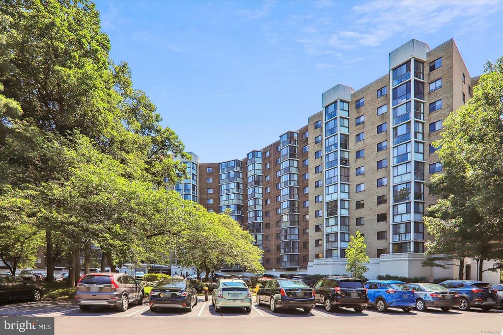 15107 INTERLACHEN DR #2-220, Silver Spring, MD 20906