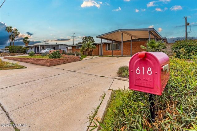 618 S Prudence Road, Tucson, AZ 85710