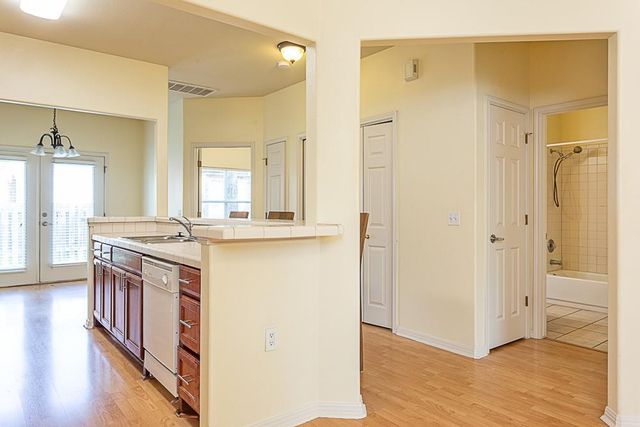 1108 Juniper ST, Austin, TX 78702