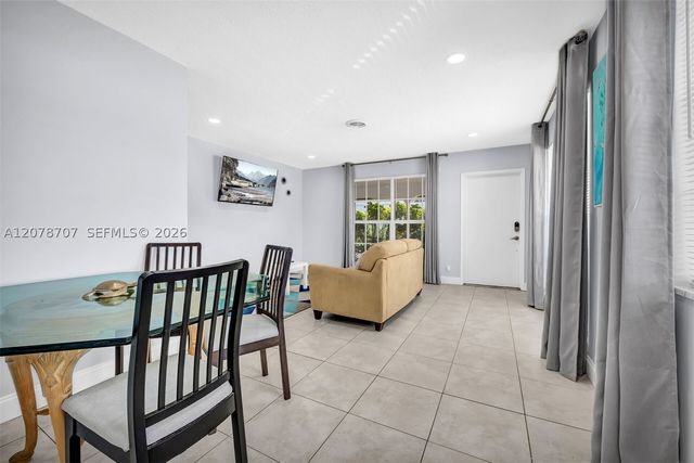 2160 NE 56th St 1, Fort Lauderdale, FL 33308