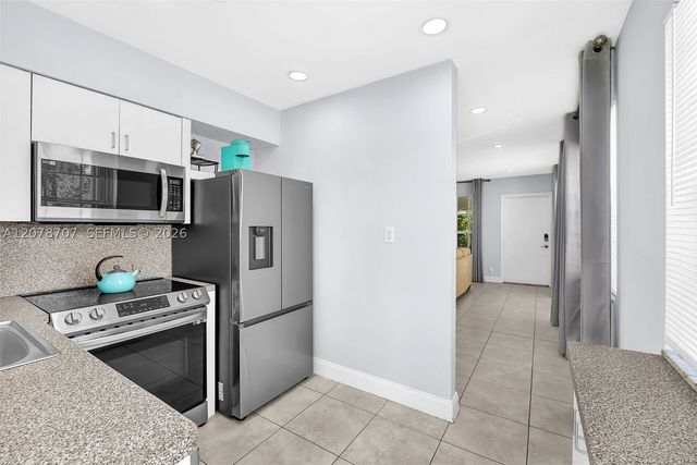 2160 NE 56th St 1, Fort Lauderdale, FL 33308