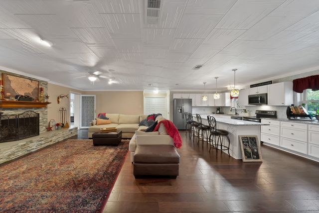 4101 Newport Bay Court, Granbury, TX 76049