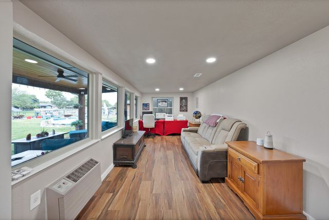 4101 Newport Bay Court, Granbury, TX 76049
