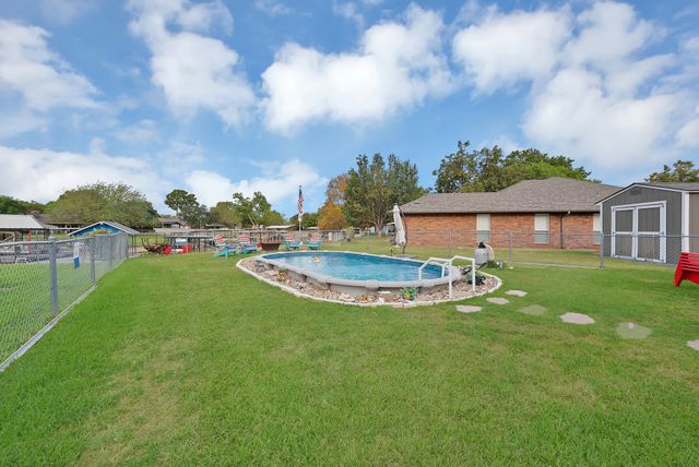 4101 Newport Bay Court, Granbury, TX 76049