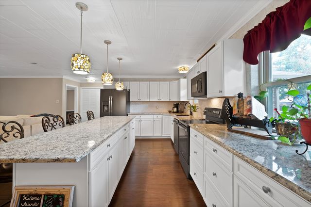 4101 Newport Bay Court, Granbury, TX 76049