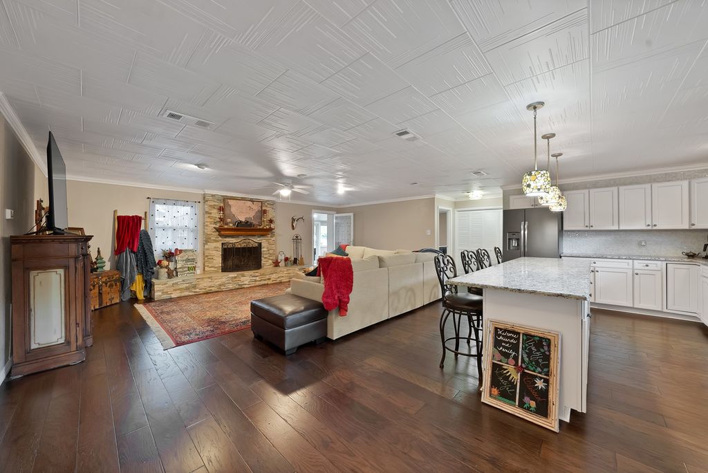 4101 Newport Bay Court, Granbury, TX 76049 — photo 5