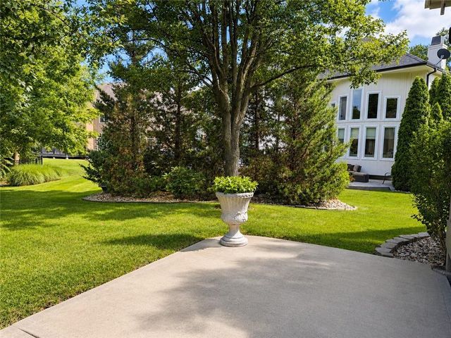 12302 W 139th Terrace, Overland Park, KS 66221