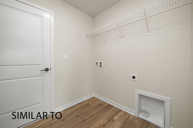 1212 Featherstone Avenue NE, Bondurant, IA 50035