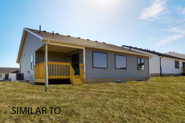 1212 Featherstone Avenue NE, Bondurant, IA 50035