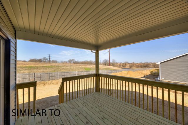 1212 Featherstone Avenue NE, Bondurant, IA 50035