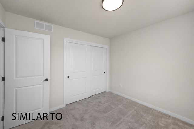 1212 Featherstone Avenue NE, Bondurant, IA 50035