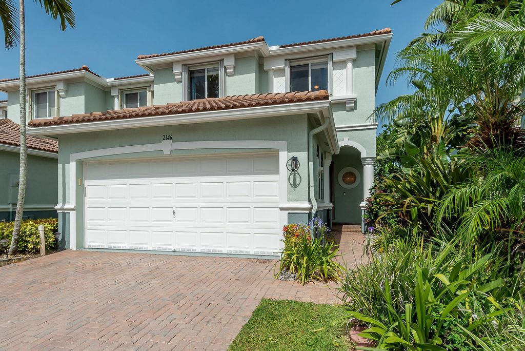 2146 OAKMONT Drive, Riviera Beach, FL 33404