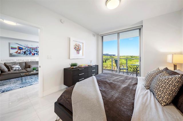 16385 Biscayne Blvd 503, North Miami Beach, FL 33160