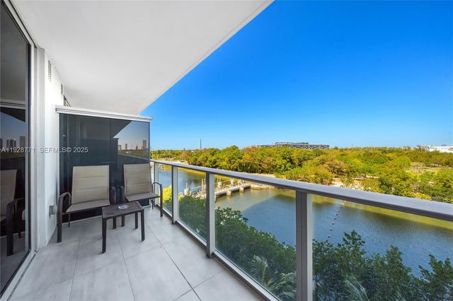 16385 Biscayne Blvd 503, North Miami Beach, FL 33160