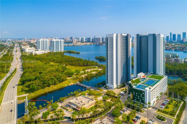 16385 Biscayne Blvd 503, North Miami Beach, FL 33160