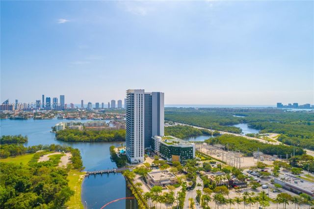 16385 Biscayne Blvd 503, North Miami Beach, FL 33160