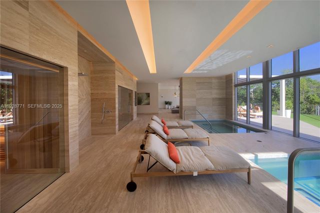 16385 Biscayne Blvd 503, North Miami Beach, FL 33160