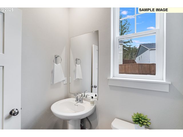 16943 Sw LORIKEET Ln, Beaverton, OR 97007