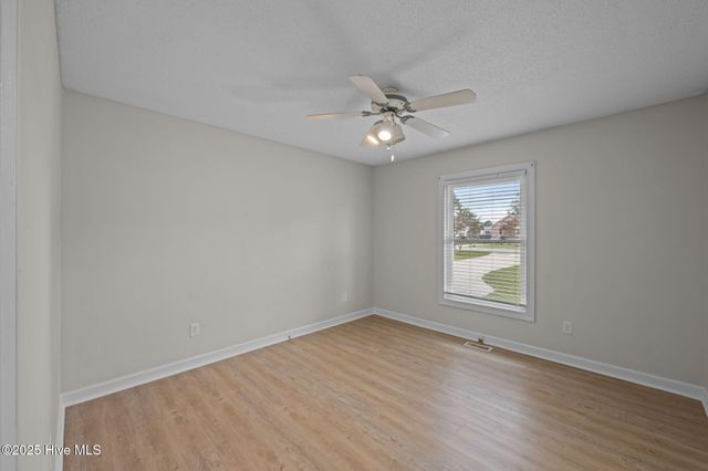 6107 Pelican Drive, New Bern, NC 28560