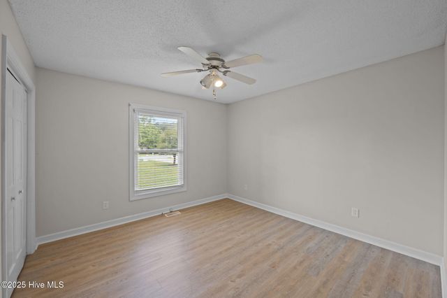 6107 Pelican Drive, New Bern, NC 28560