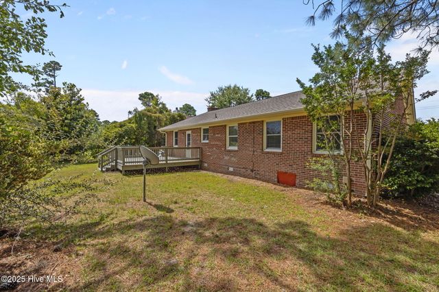 6107 Pelican Drive, New Bern, NC 28560