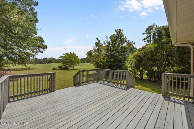 6107 Pelican Drive, New Bern, NC 28560