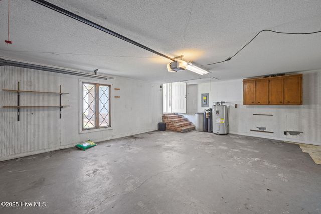 6107 Pelican Drive, New Bern, NC 28560