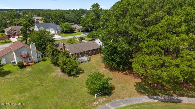 6107 Pelican Drive, New Bern, NC 28560