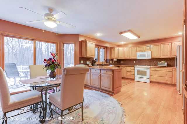6125 Brooks Landing, Dimondale, MI 48821