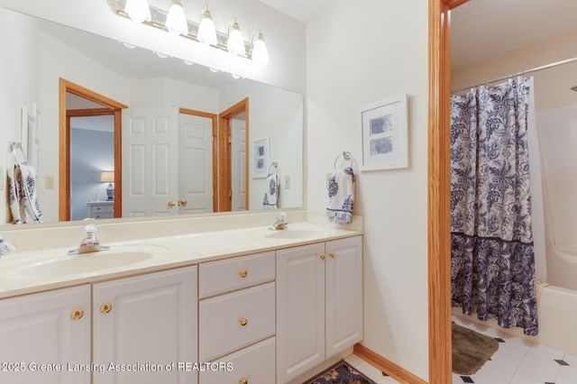 6125 Brooks Landing, Dimondale, MI 48821