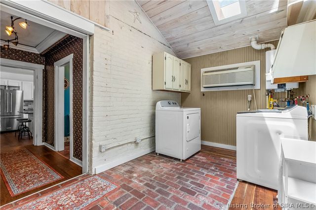 705 E Main Street, Madison, IN 47250