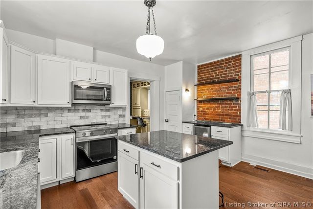 705 E Main Street, Madison, IN 47250