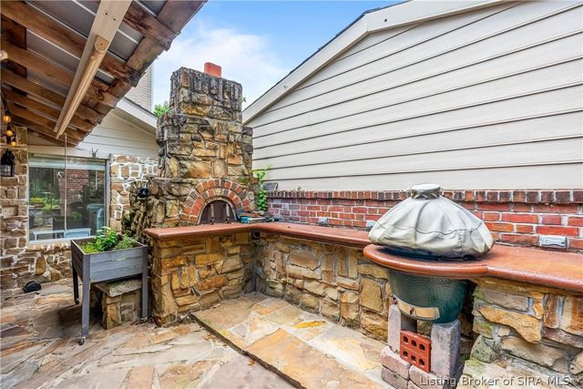 705 E Main Street, Madison, IN 47250