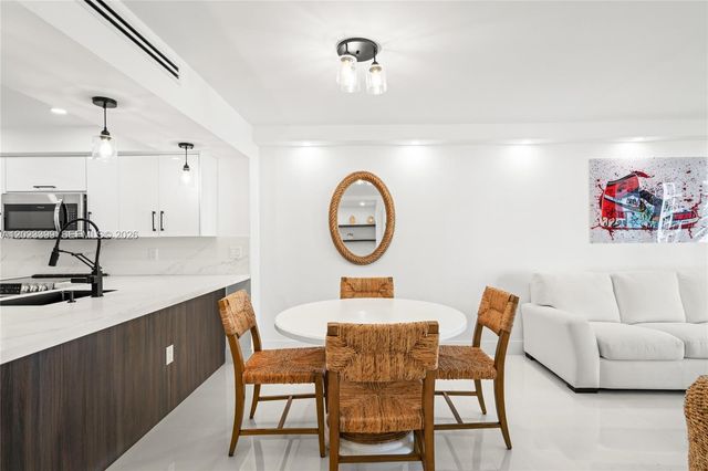 5701 Collins Ave 503, Miami Beach, FL 33140