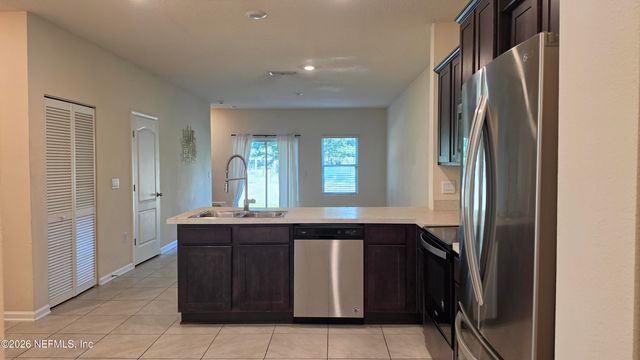 7680 LEGACY Trail, Jacksonville, FL 32256