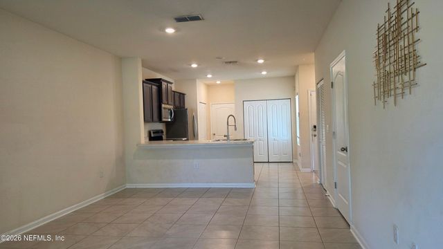 7680 LEGACY Trail, Jacksonville, FL 32256