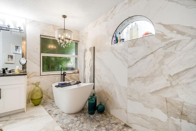 1558 Grantham Dr, Wellington, FL 33414