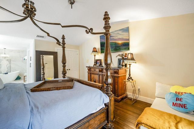 1558 Grantham Dr, Wellington, FL 33414