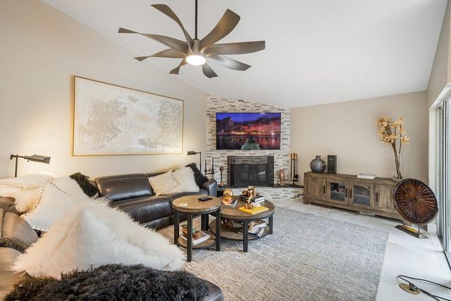 1558 Grantham Dr, Wellington, FL 33414