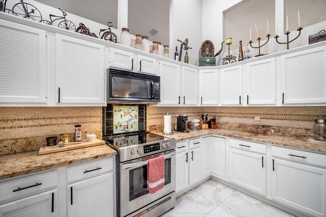 1558 Grantham Dr, Wellington, FL 33414